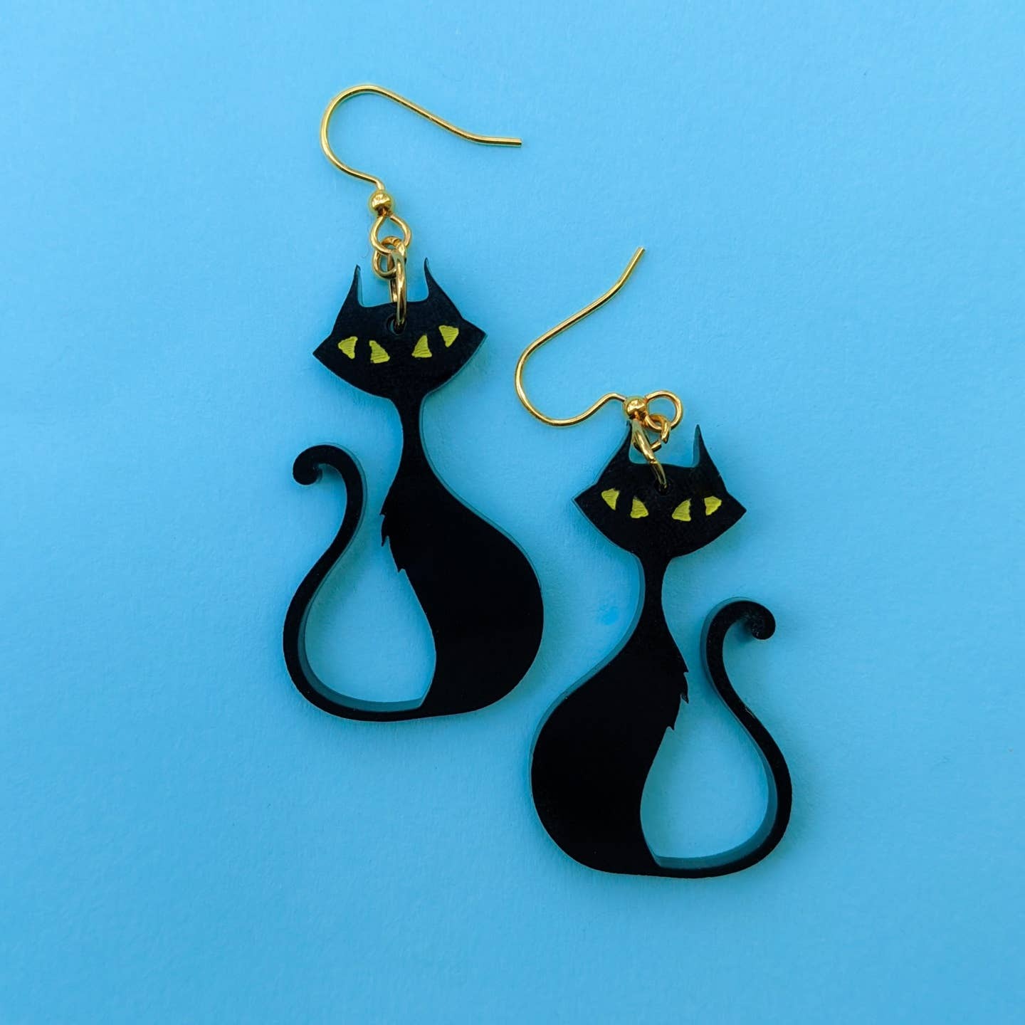 Retro Black Cat Dangle Earrings