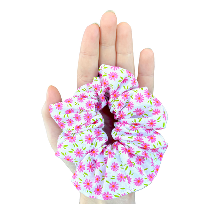 Spring Daisy Scrunchy