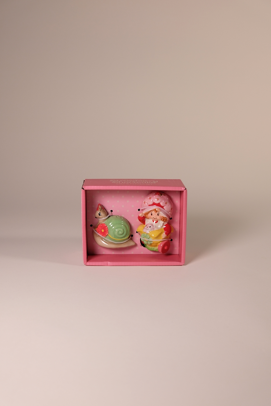 Strawberry Shortcake Snail Sip N' Steep Salt and Pepper Set