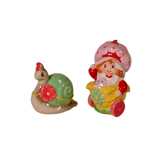 Strawberry Shortcake Snail Sip N' Steep Salt and Pepper Set