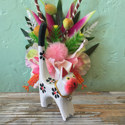 painted wooden cat ring holder
